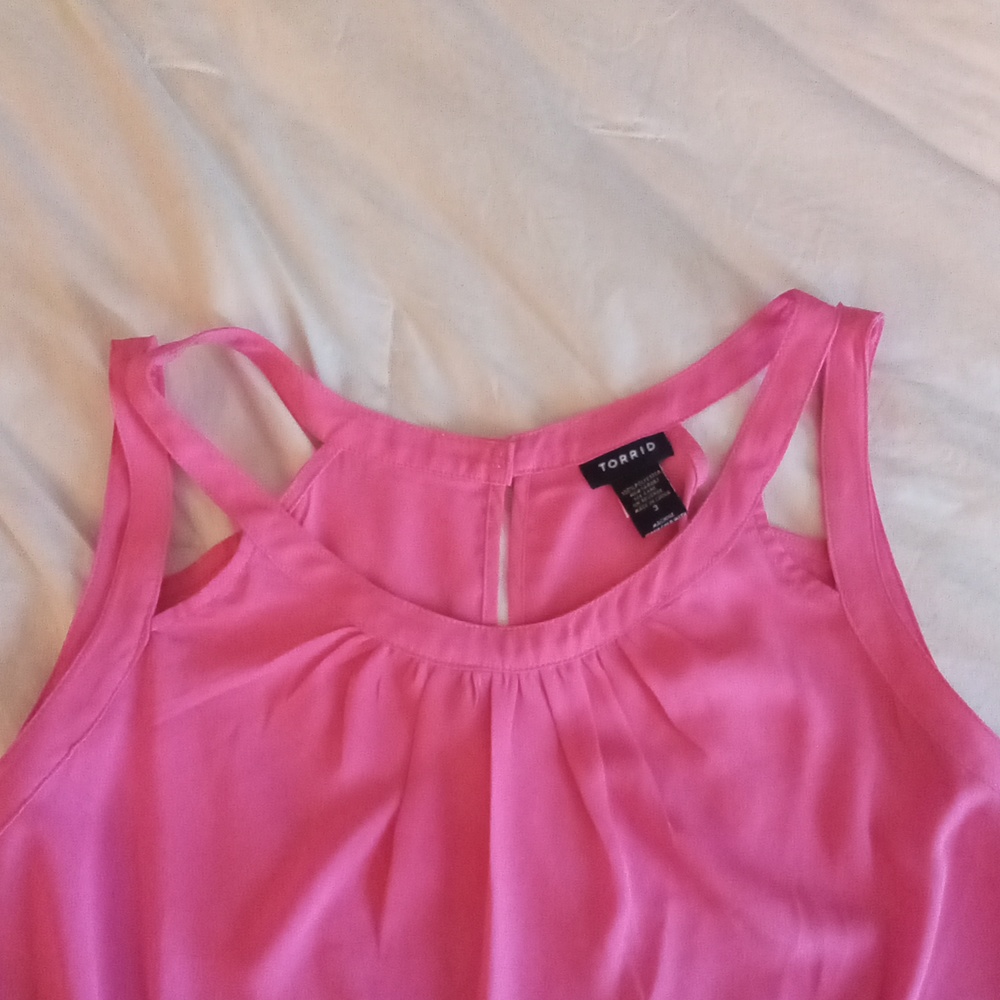 Women's Torrid Pink Sleeveless Sheer Blouse Size 3X - Picture 2 of 4